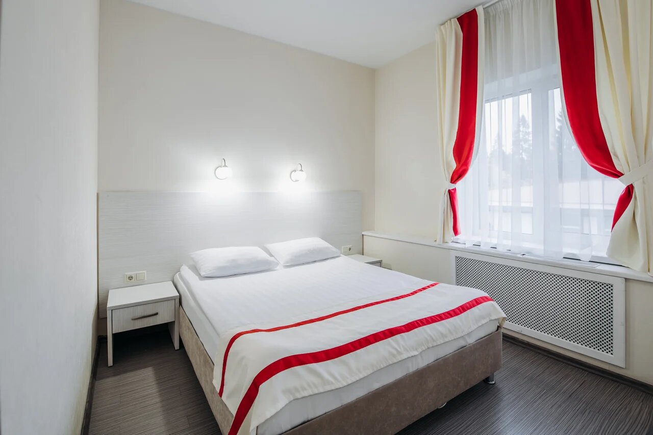 Номер 2-x местный люкс , корпус 6 в отеле lesnoy